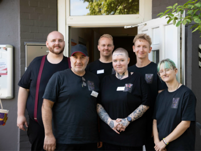 Gruppenfoto der Mitarbeitenden im JumpIn